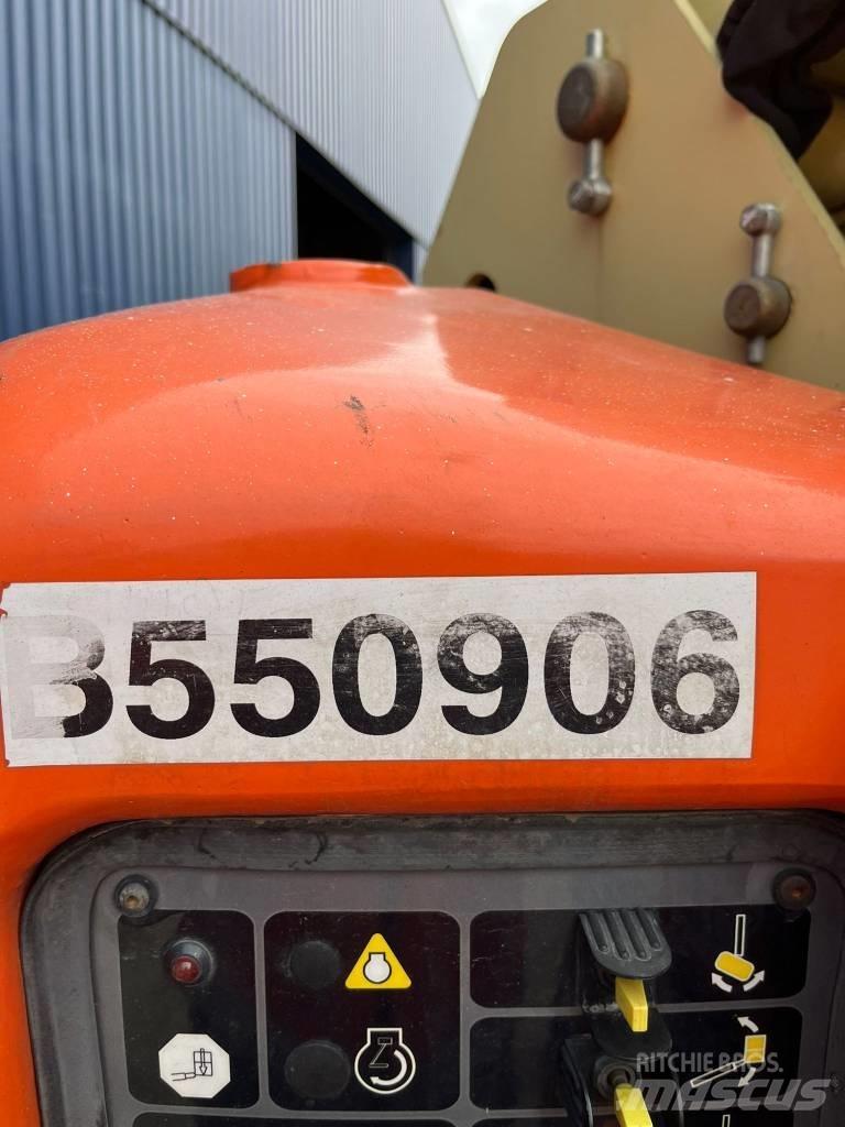 JLG E 450 AJ Strēles pacēlāji