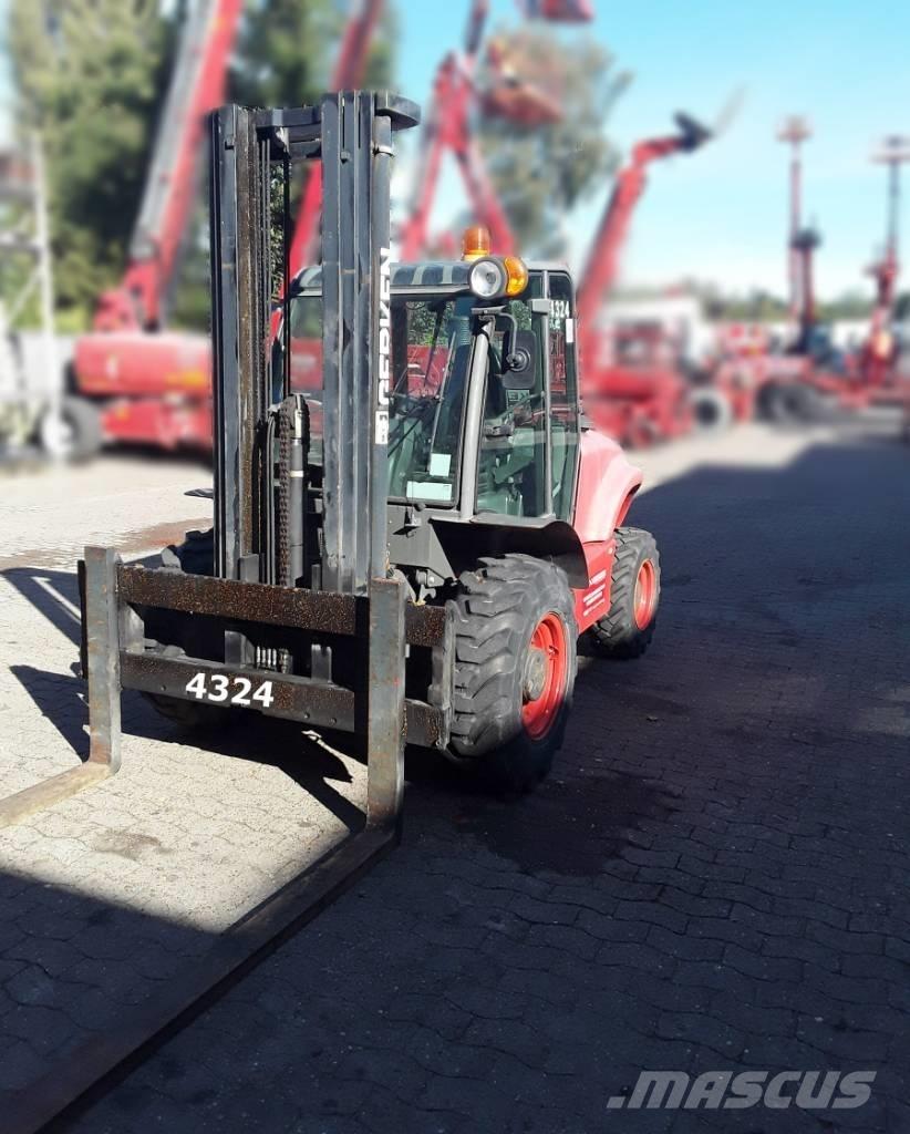 Ausa C 300 H X4 Apvidus autokrāvējs