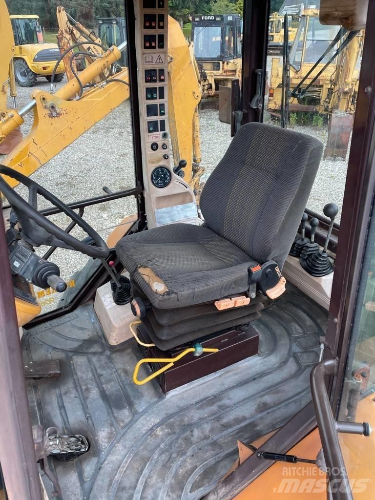 Hydrema 906B Ekskavatori-iekrāvēji