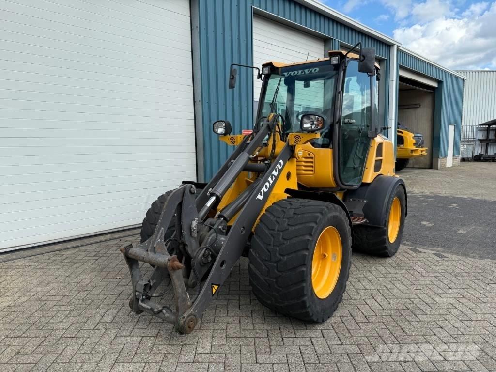 Volvo L 25 F Iekrāvēji uz riteņiem