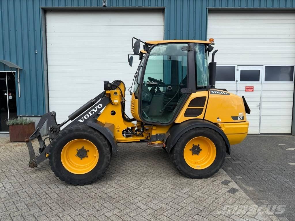 Volvo L 25 F Iekrāvēji uz riteņiem