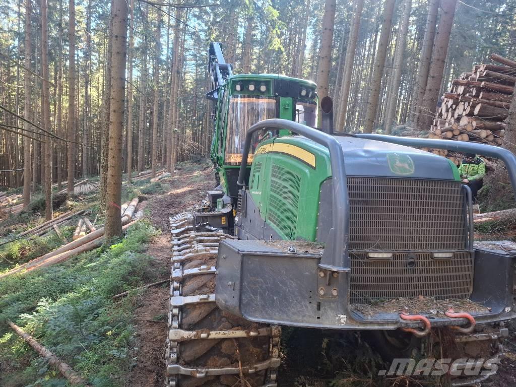 John Deere 1170G Harvesteri