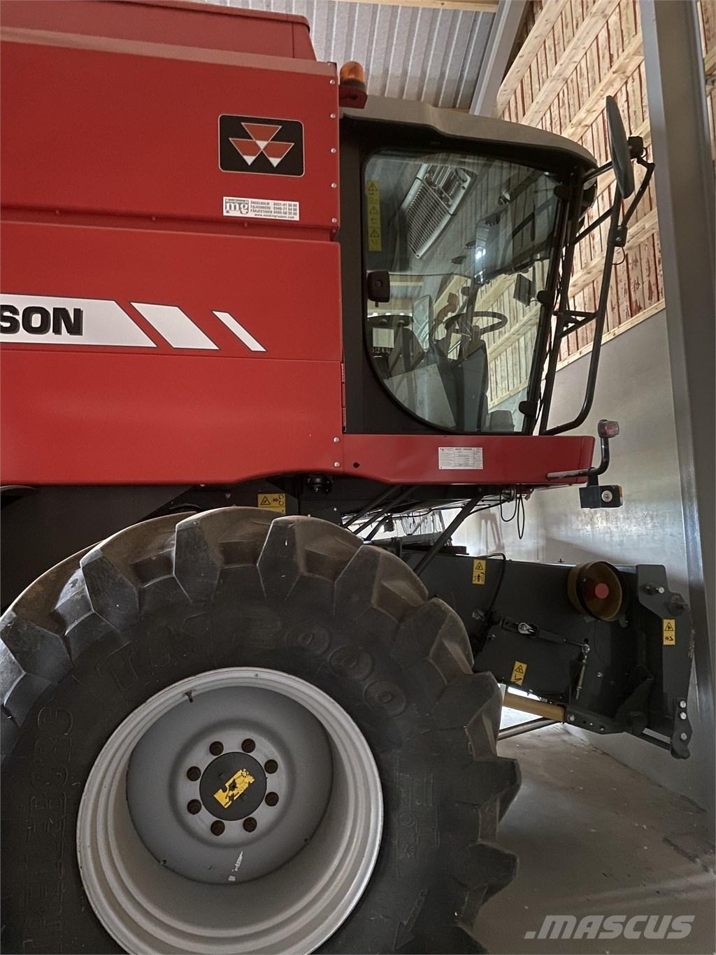 Massey Ferguson 7244 Ražas novākšanas kombaini