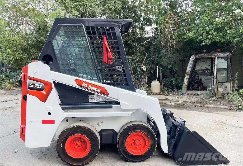 Bobcat S 70 Lietoti riteņu kompaktiekrāvēji