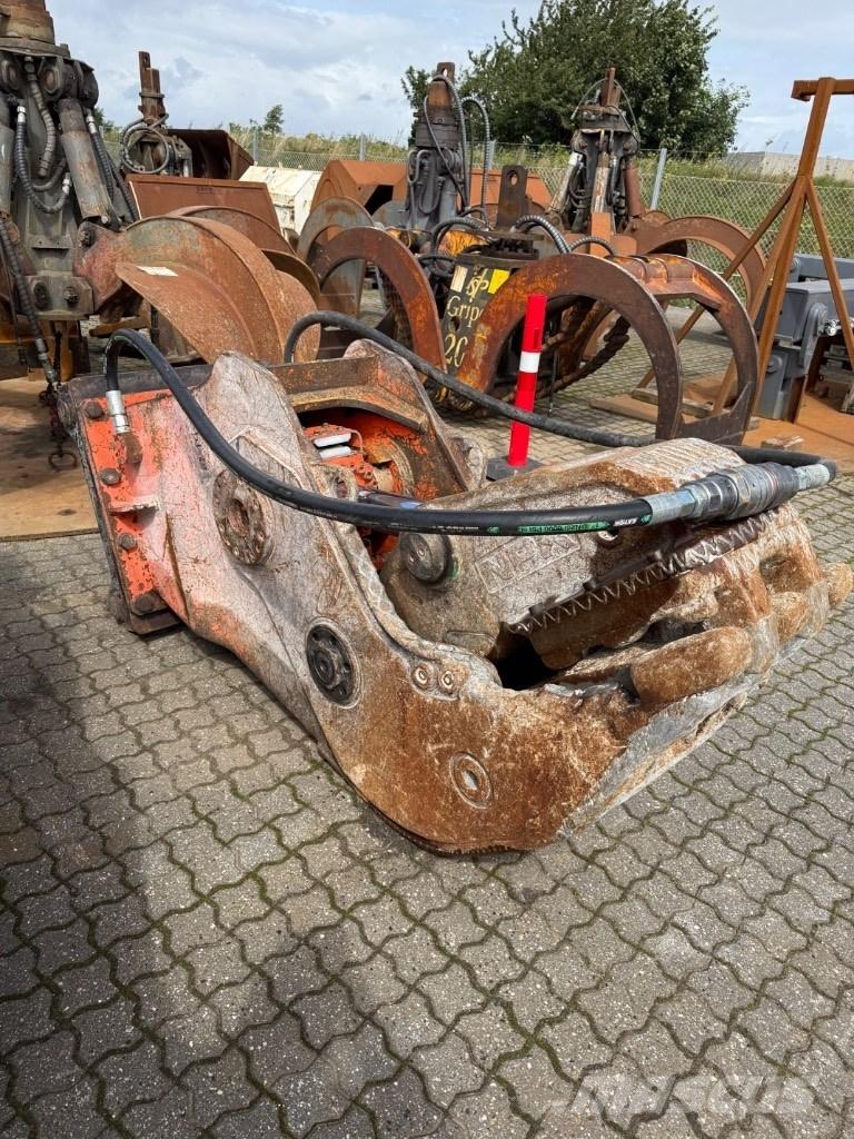 NPK G 18 J Celtniecības drupinātāji
