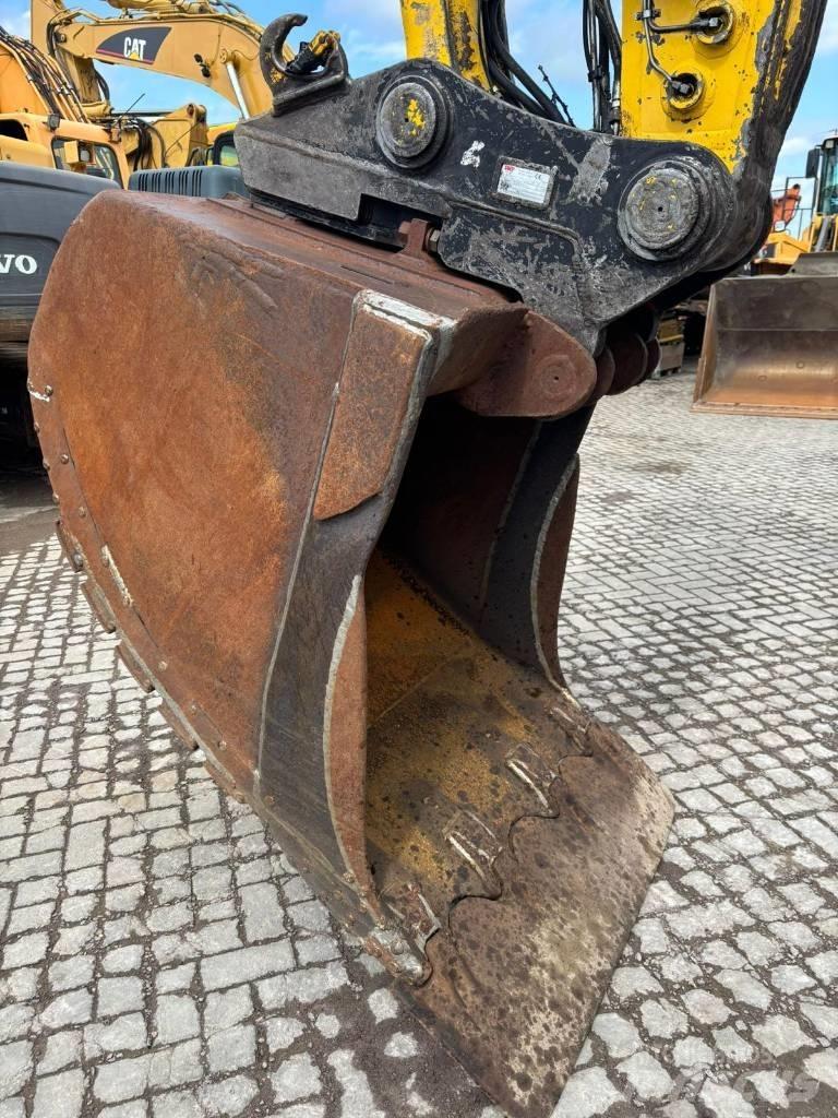 Komatsu PC 210 LC-7 Kāpurķēžu ekskavatori