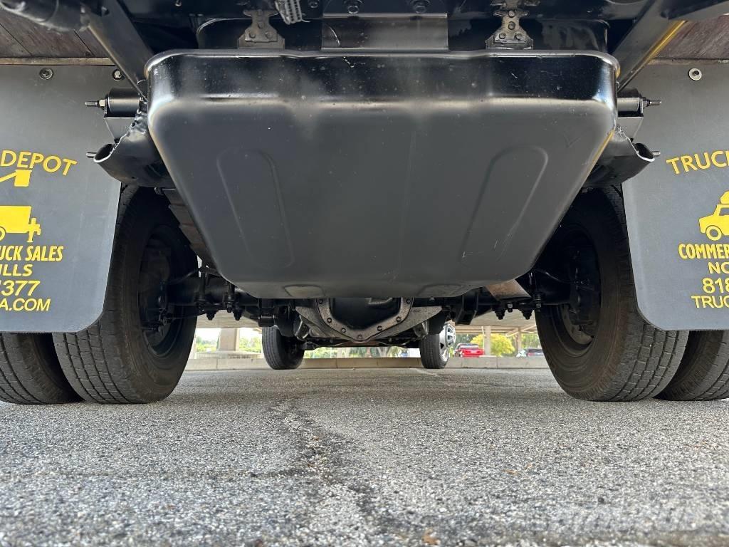 Chevrolet 3500 HD Vieglais kravas automobilis/izkraušana no sāniem