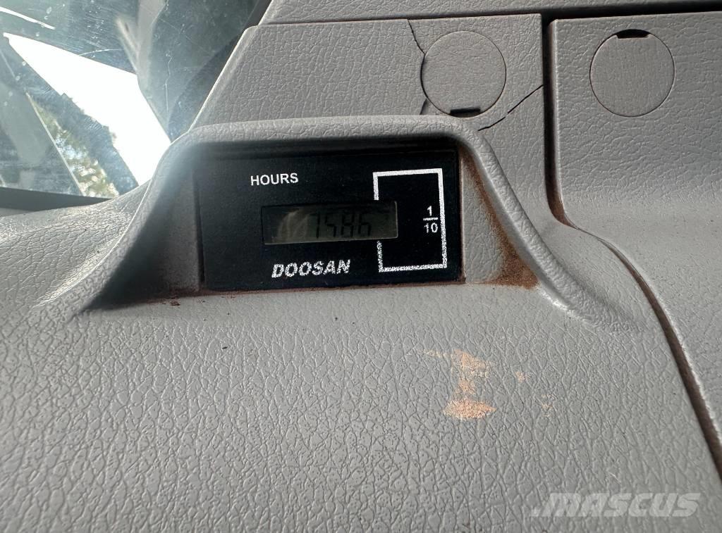 Doosan DX 255 LC-5 Kāpurķēžu ekskavatori