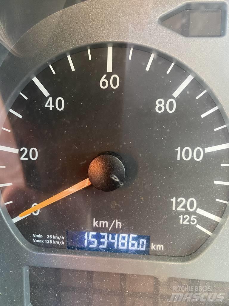 Bison TKA 28 KS Pacēlāji uz automašīnas bāzes