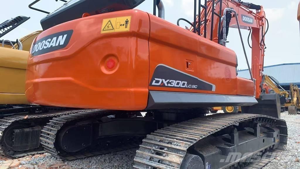Doosan dx300lc-9 Kāpurķēžu ekskavatori