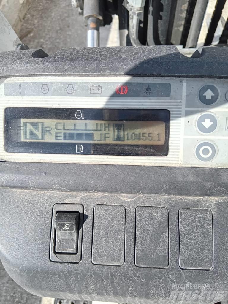 UniCarriers DX 25 Tehnika ar dīzeļa dzinēju