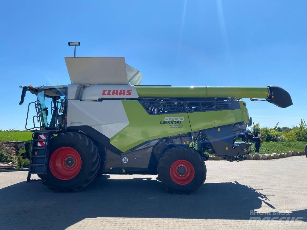 CLAAS Lexion 8700 Ražas novākšanas kombaini
