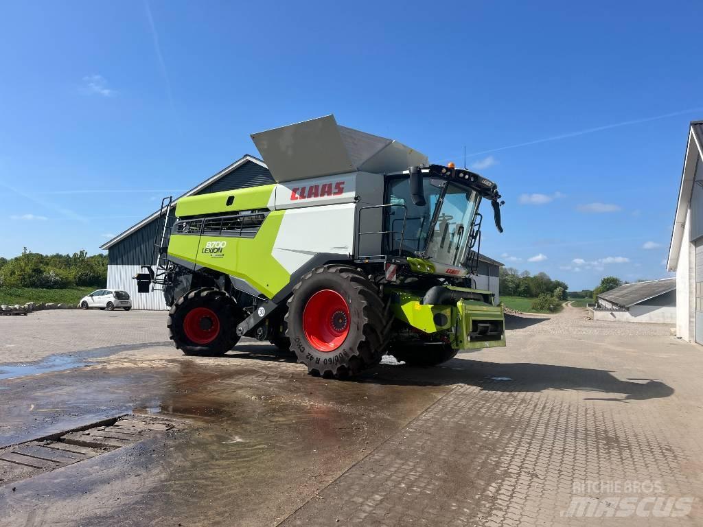 CLAAS Lexion 8700 Ražas novākšanas kombaini