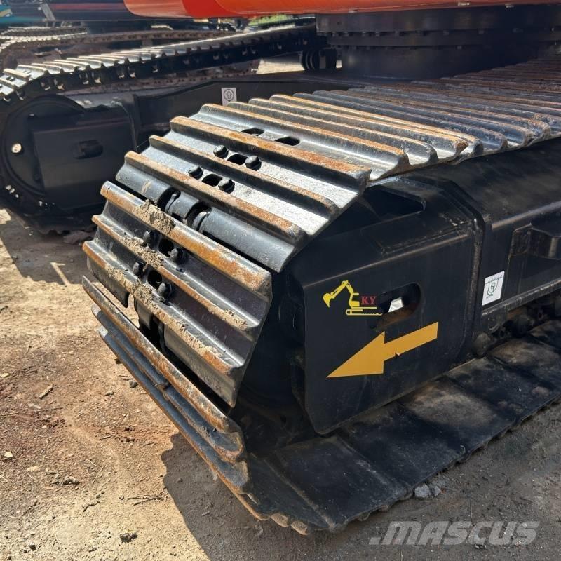 Doosan DX150 Kāpurķēžu ekskavatori