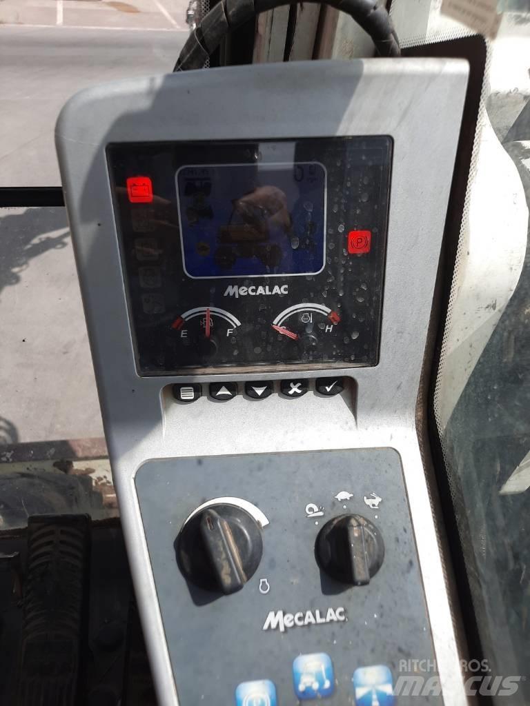 Mecalac 714 MW Ekskavatori uz riteņiem