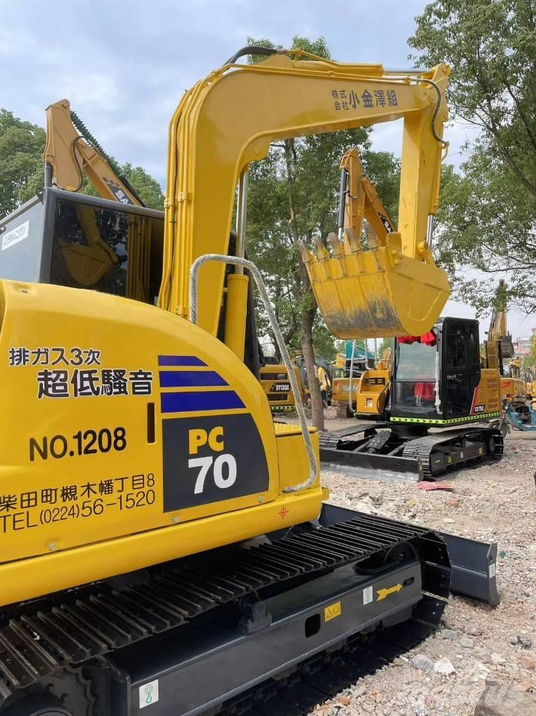 Komatsu 70-8 Kāpurķēžu ekskavatori