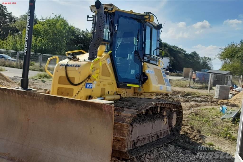 Komatsu D51 PX-24 Kāpurķēžu buldozeri