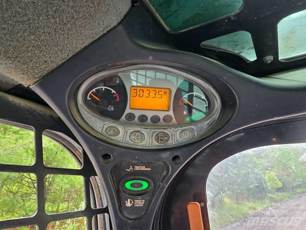 Bobcat T 770 Lietoti riteņu kompaktiekrāvēji