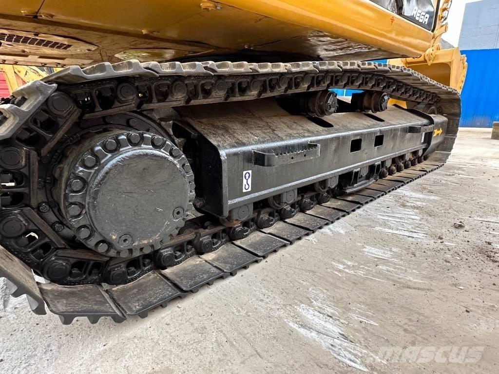CAT 330 D Kāpurķēžu ekskavatori