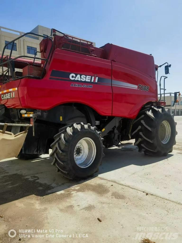 Case IH 7088 Ražas novākšanas kombaini