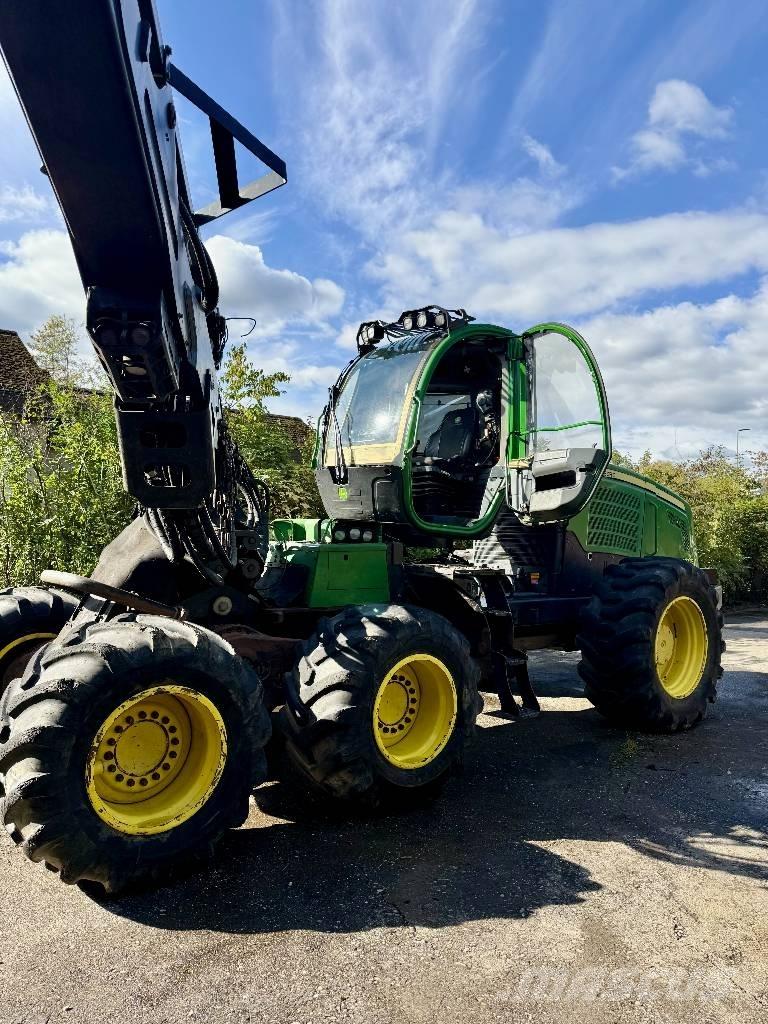 John Deere JD 1470 Harvesteri