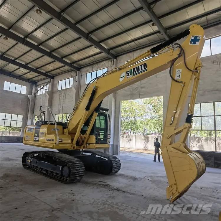 Komatsu PC200-8 Kāpurķēžu ekskavatori