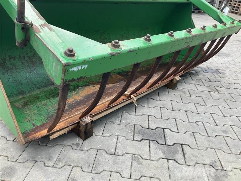 John Deere 2,20 m Frontālo iekrāvēju papildaprīkojums