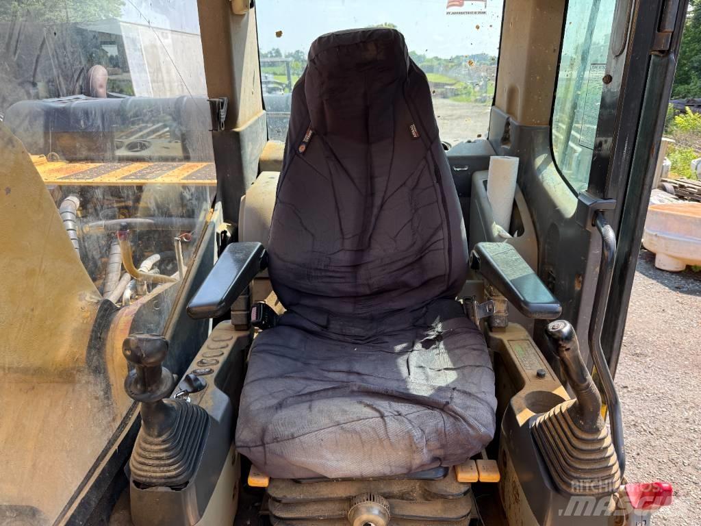 Komatsu PC 200 LC-8 Kāpurķēžu ekskavatori