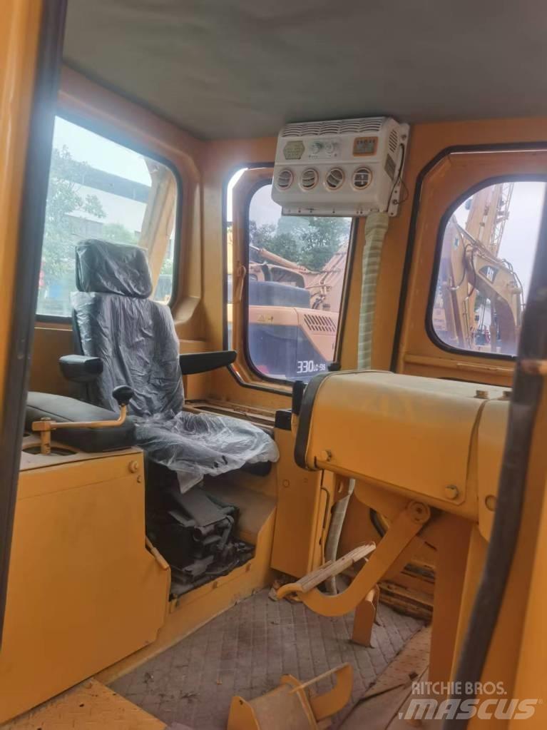 CAT D 7 G Kāpurķēžu buldozeri