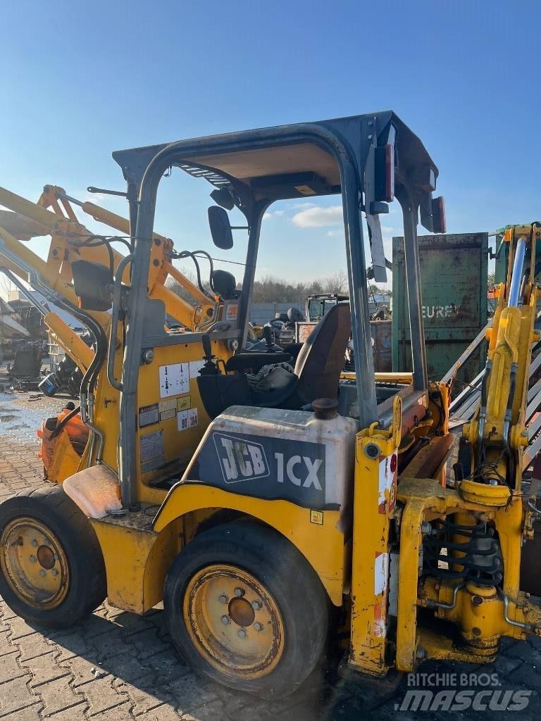 JCB 1 CX Ekskavatori-iekrāvēji