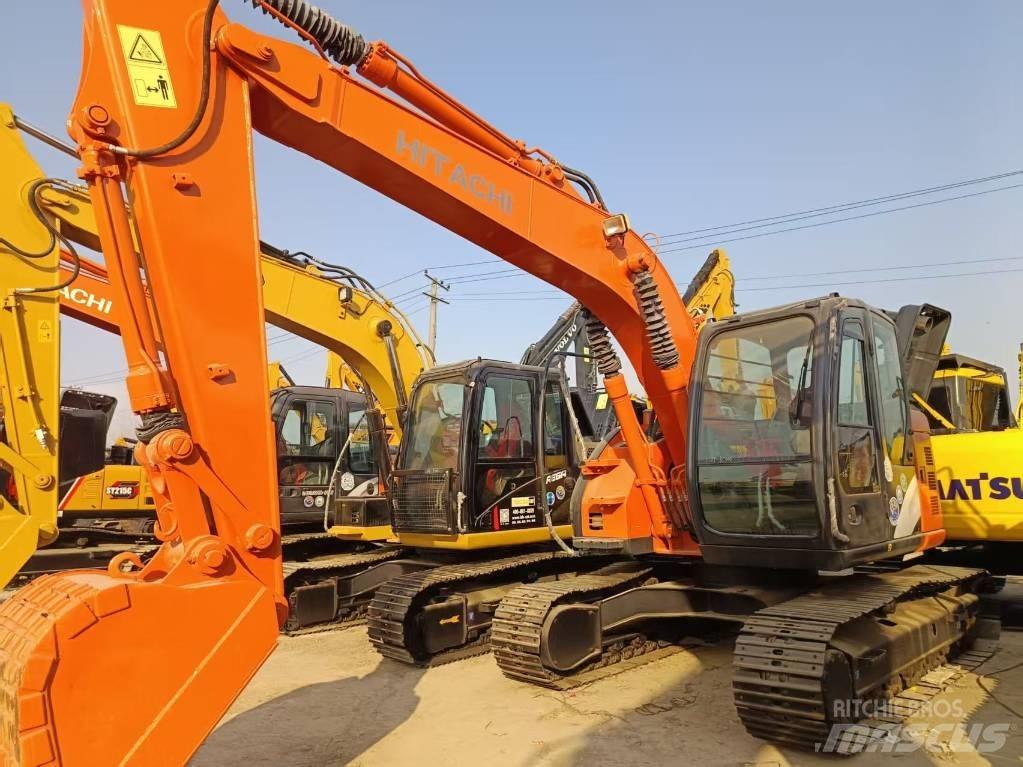 Hitachi ZX135 Kāpurķēžu ekskavatori