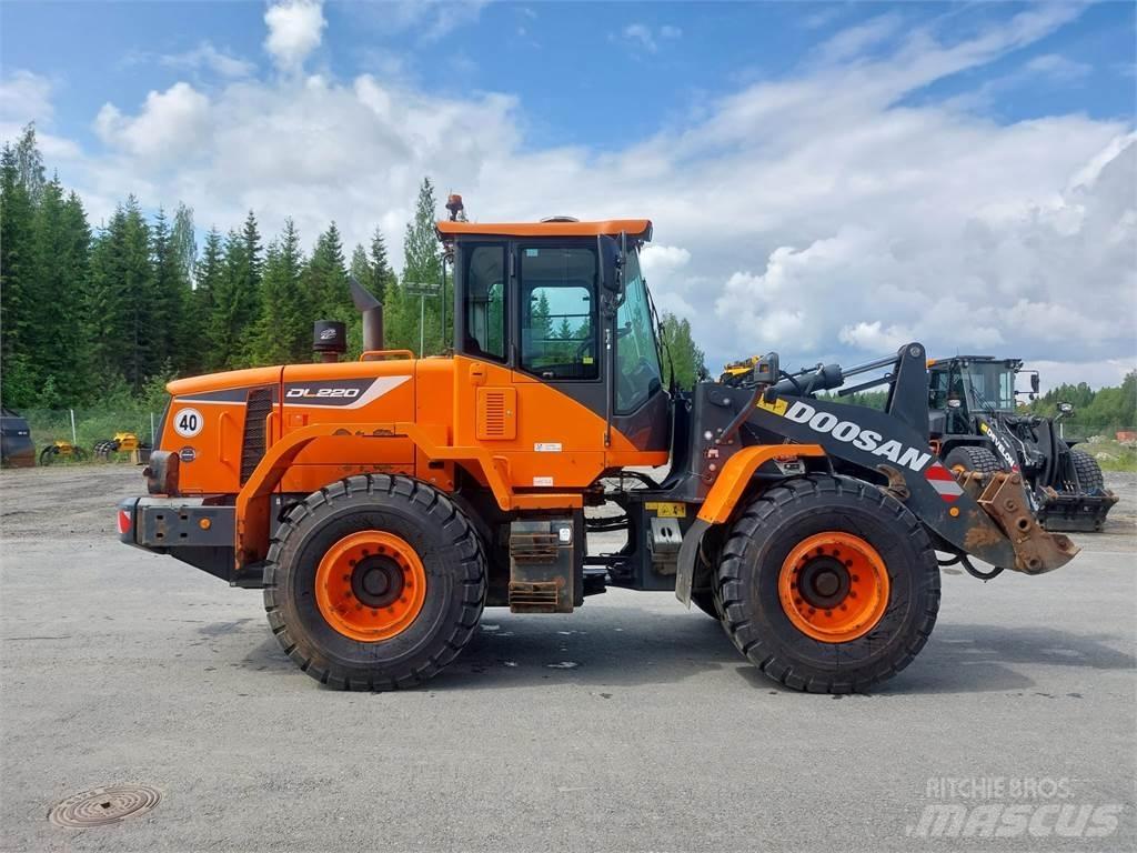 Doosan DL220-5 Iekrāvēji uz riteņiem