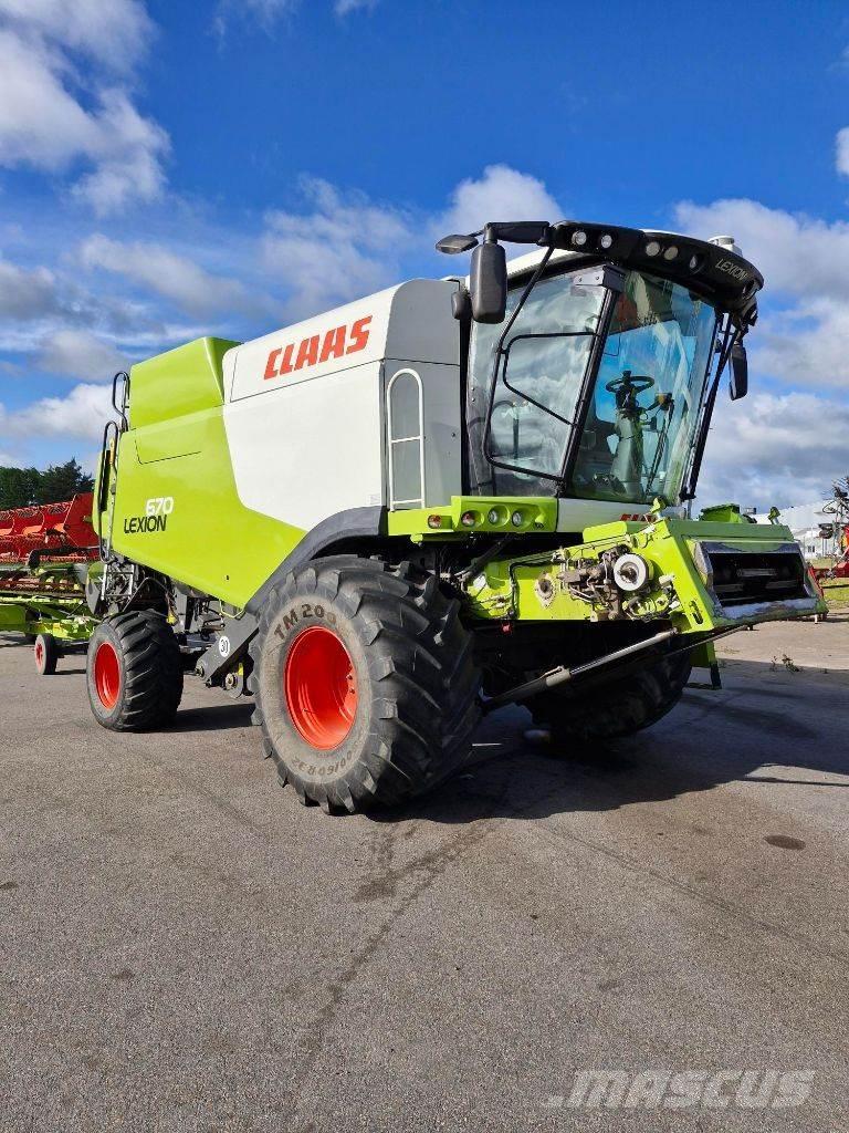 CLAAS Lexion 670 Ražas novākšanas kombaini