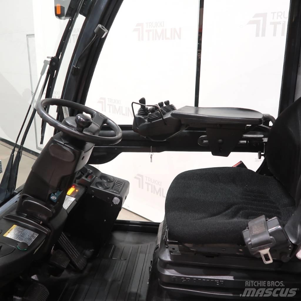 Toyota 52-8FDF25 Tehnika ar dīzeļa dzinēju