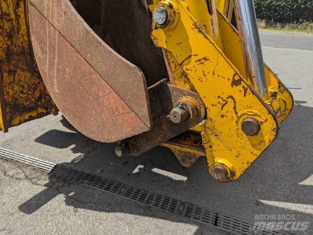 JCB 3 CX Ekskavatori-iekrāvēji