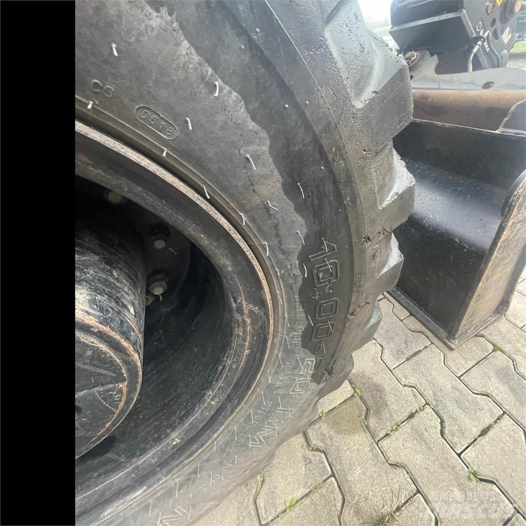 CAT M315 F Ekskavatori uz riteņiem