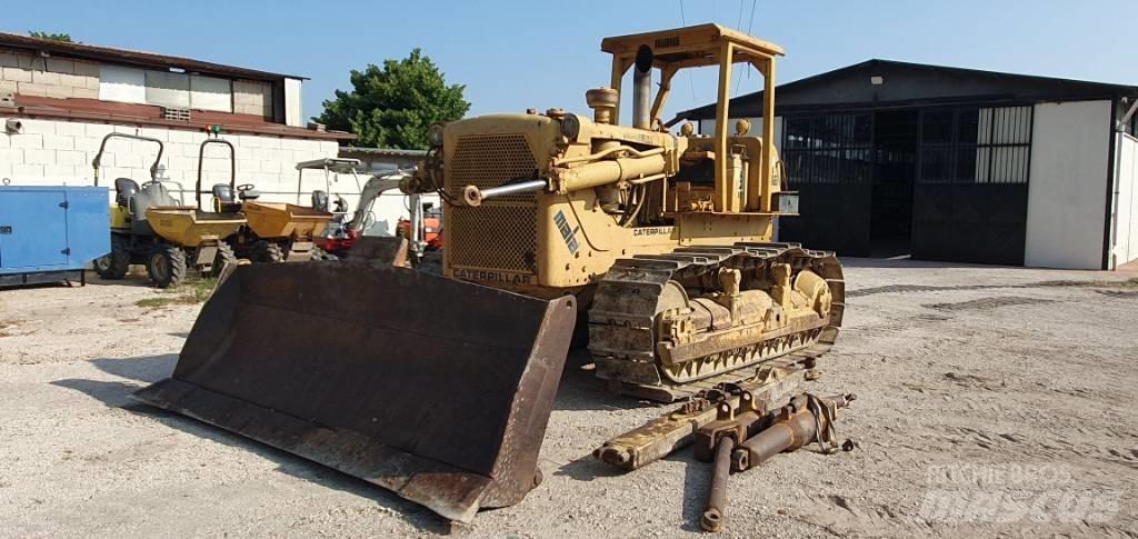 CAT D 7 G Kāpurķēžu buldozeri