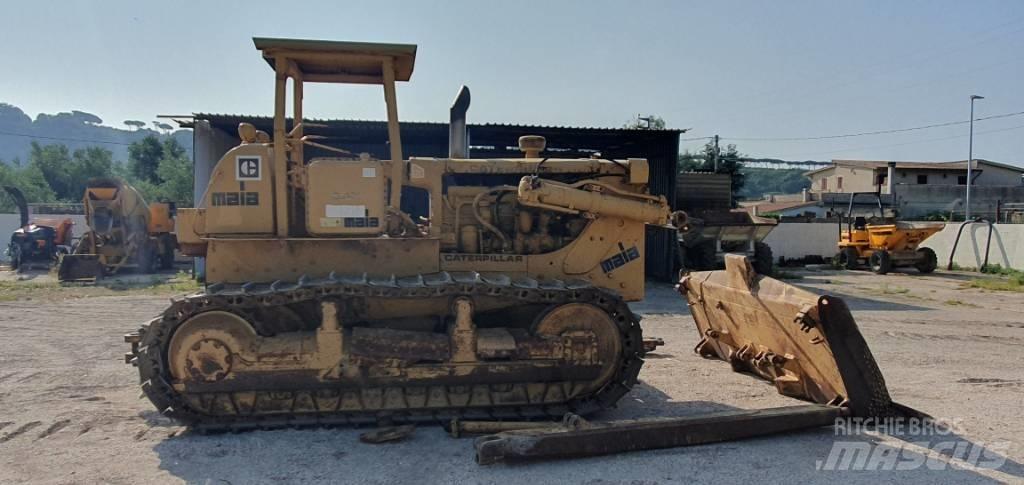 CAT D 7 G Kāpurķēžu buldozeri