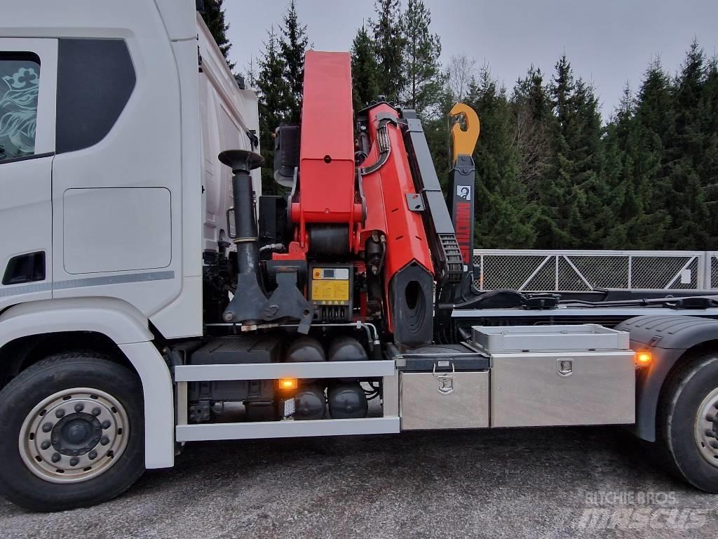 Scania R540 8x2 Smagās mašīnas ar celtni