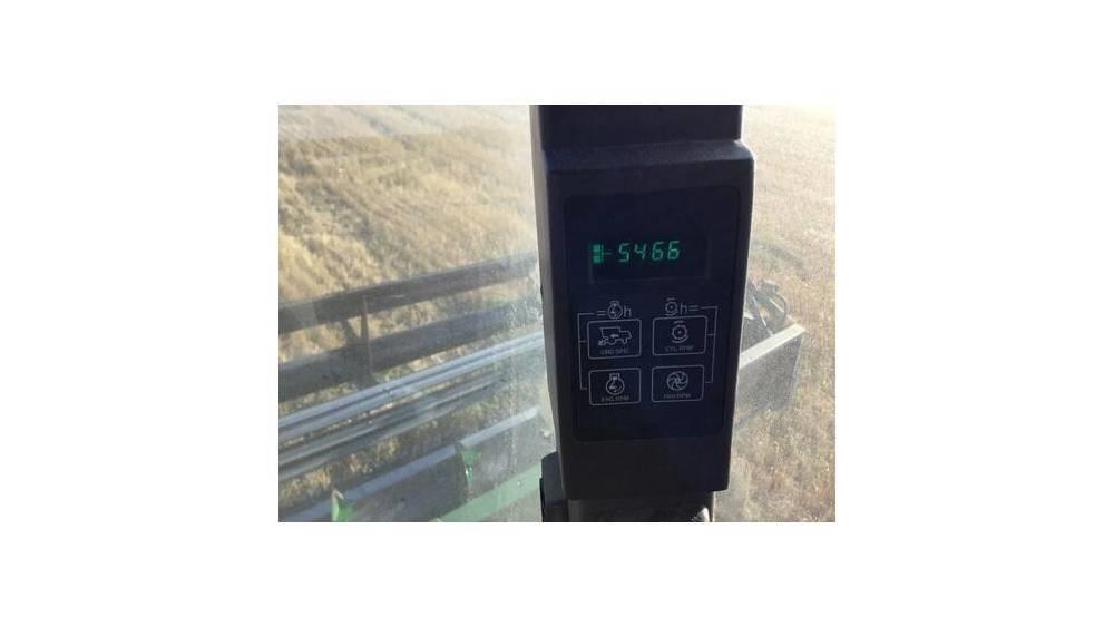 John Deere 9500 Ražas novākšanas kombaini