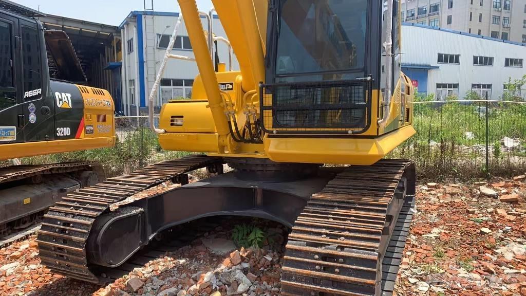 Komatsu PC 210 Kāpurķēžu ekskavatori