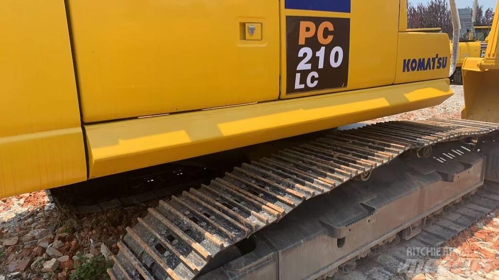 Komatsu PC 210 Kāpurķēžu ekskavatori