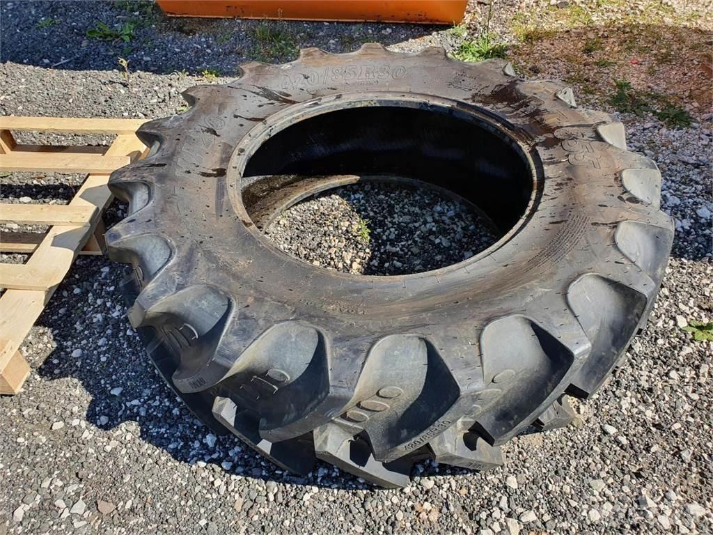 BKT 420/85R30 Riepas, riteņi un diski