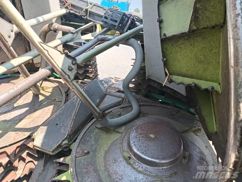 CLAAS Orbis 600 Lopbarības novācēji