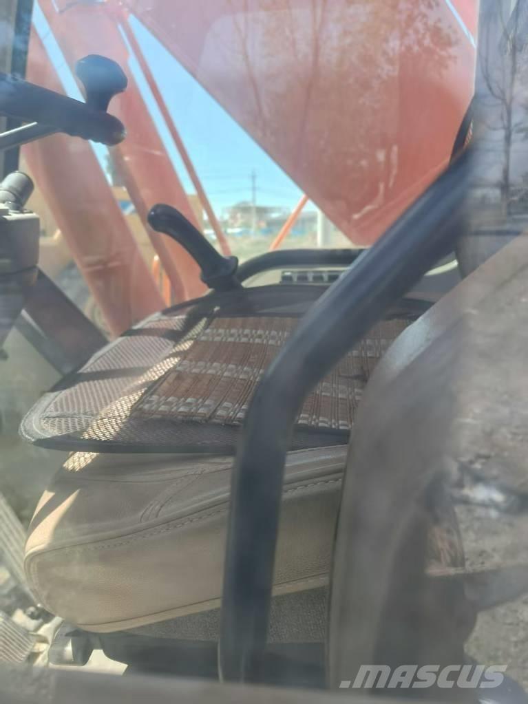 Doosan DH210W-7 Ekskavatori uz riteņiem