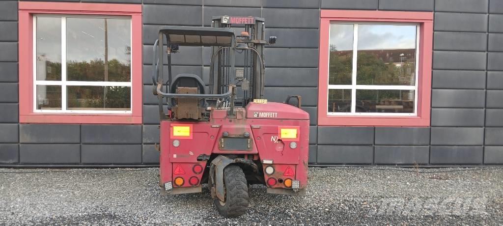 Moffett M5 25.3P NX Tehnika ar dīzeļa dzinēju