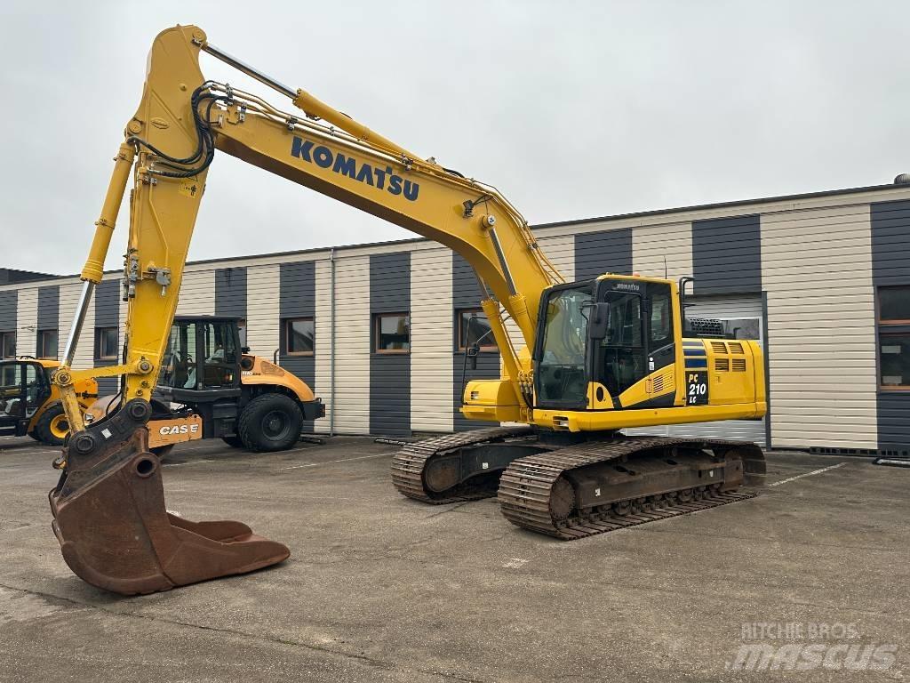 Komatsu PC210LC-11 Kāpurķēžu ekskavatori