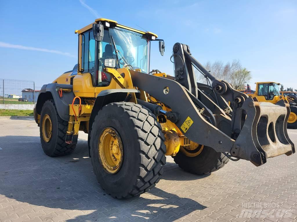 Volvo L 120 H Iekrāvēji uz riteņiem