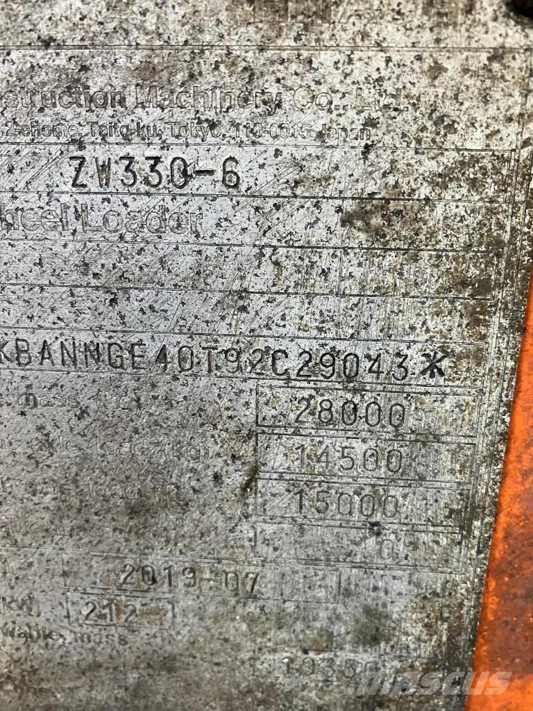 Hitachi ZW330-6 Iekrāvēji uz riteņiem