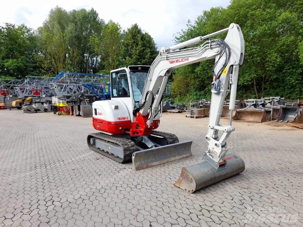 Takeuchi TB 250-2 Mini ekskavatori < 7 t